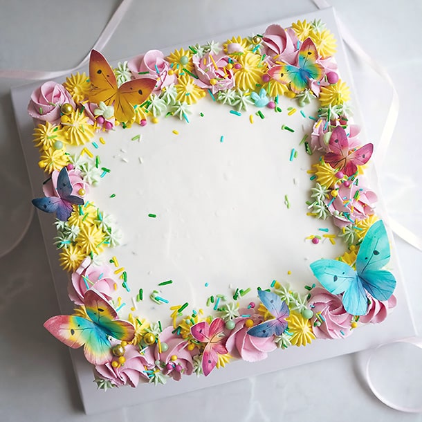 Kevätkakku - laaja valikoima leivontatarvikkeita.